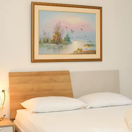 Appartement Lungomare 5 *