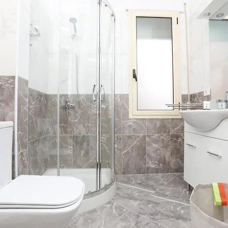 Lungomare 5 * Vlorë